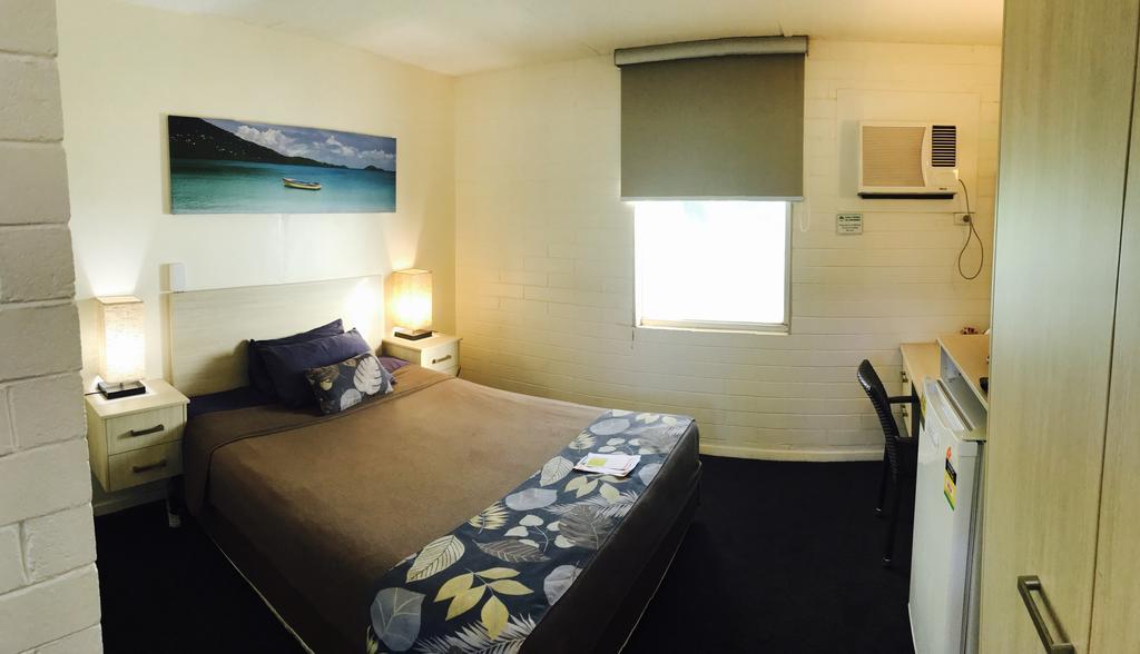 Dampier Mermaid Hotel Karratha Bagian luar foto