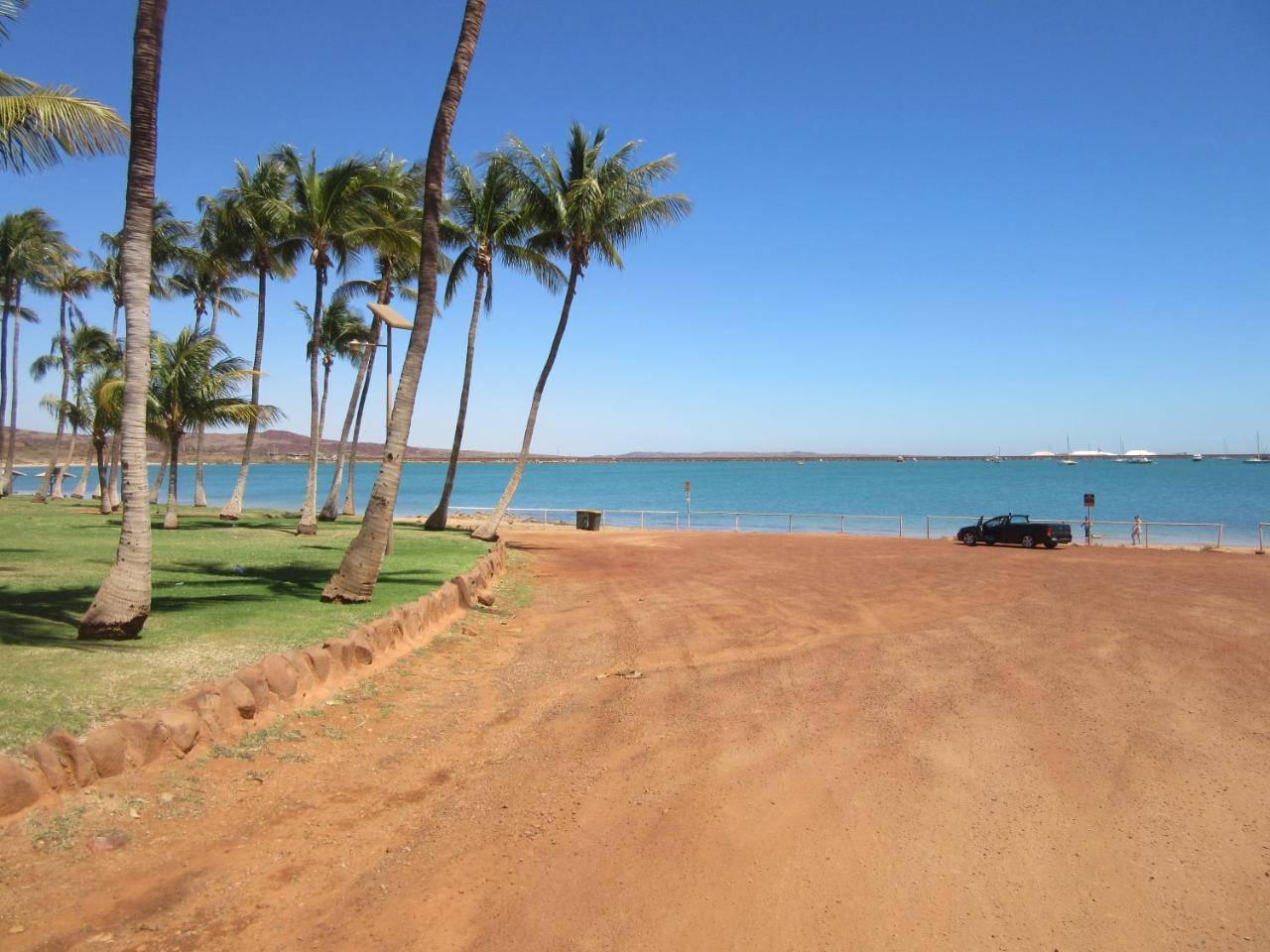 Dampier Mermaid Hotel Karratha Bagian luar foto
