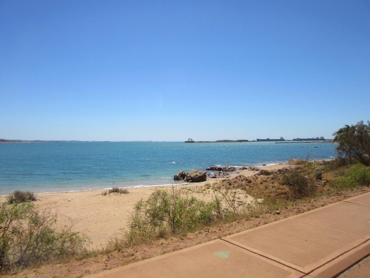 Dampier Mermaid Hotel Karratha Bagian luar foto