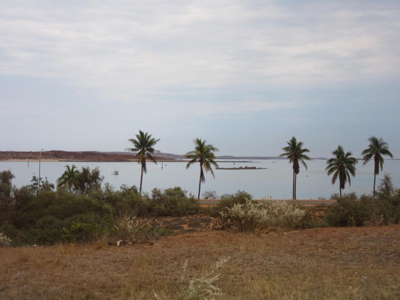 Dampier Mermaid Hotel Karratha Bagian luar foto